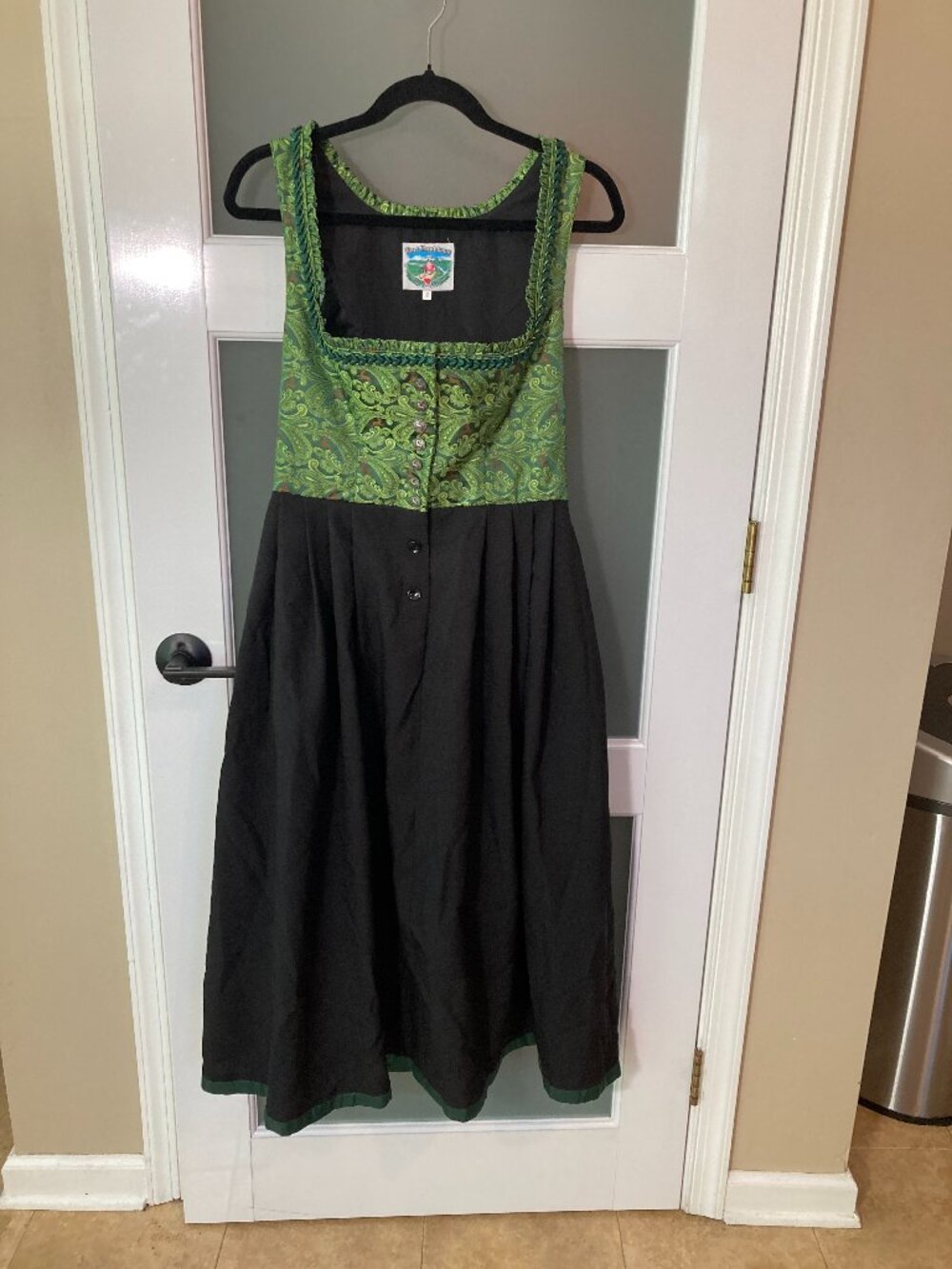 Turi Landhaus Authentic German Jacquard Stag Dirndl 38 - US 6/small
